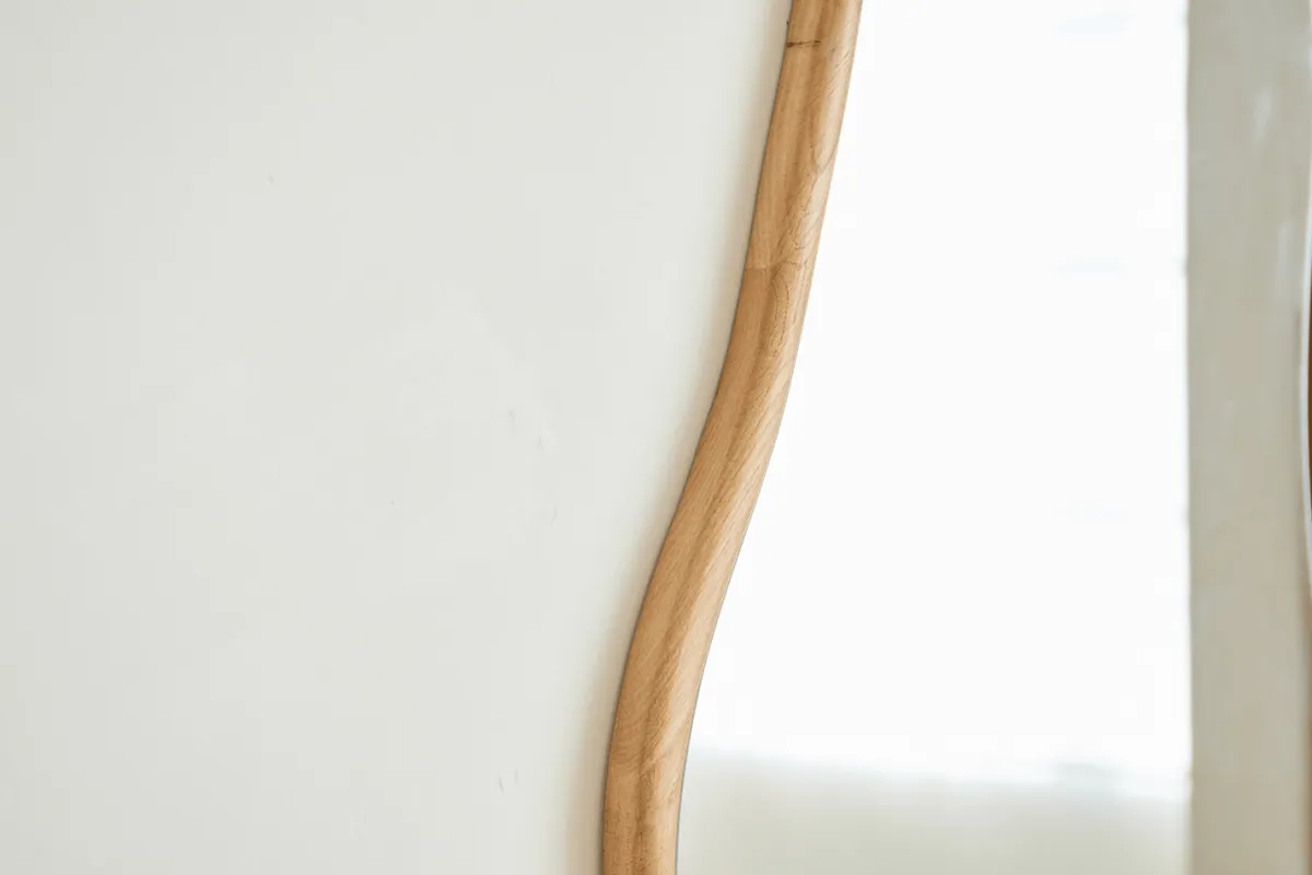 Nimara Angela organisk spejl med træramme i eg 100x50 cm* Spejle