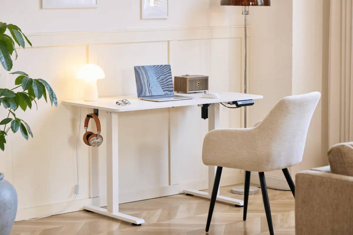 Nimara Damian hæve- og sænkebord skrivebord 115x60 cm i hvid* Skriveborde