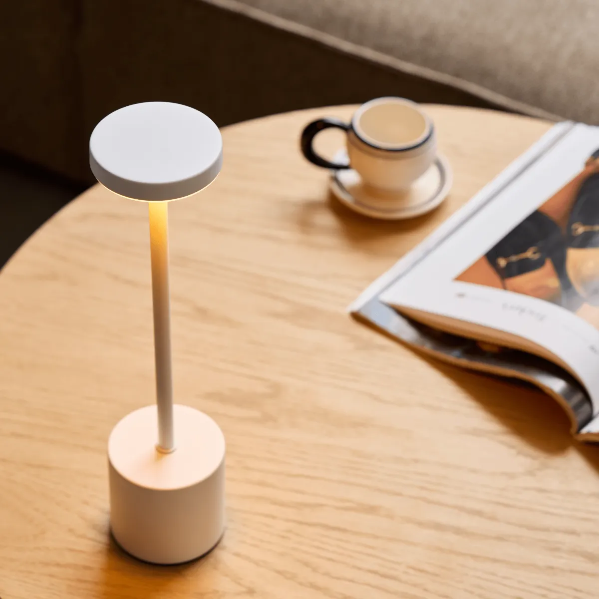 Nimara Elvis LED bordlampe hvid* Bordlamper