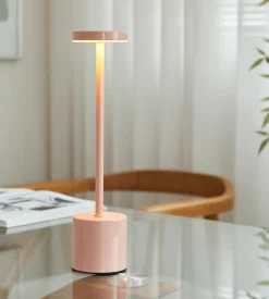 Nimara Elvis LED bordlampe Lyserød* Bordlamper