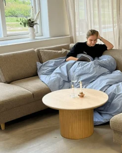 Nimara Enzo sofabord i stenbordplade i eg lamelfod Ø78* Sofaborde