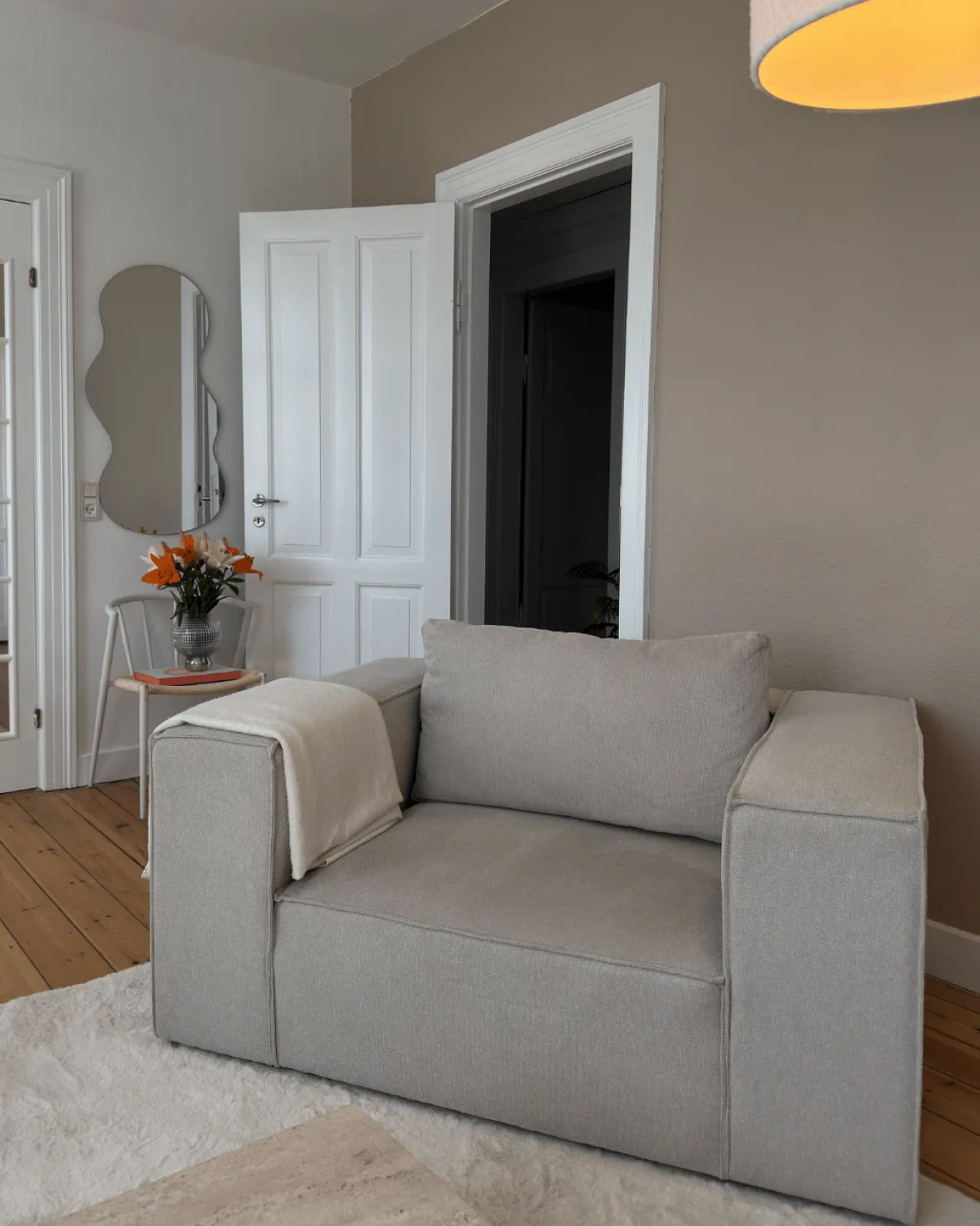 Nimara Hailey lænestol i beige L: 136 X D: 100 X H: 64 Cm* Sofaer|Lænestole