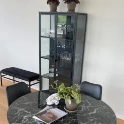 Nimara Herman Vitrineskab - Sort metal/glas - 80x40x180 cm* Vitrineskabe|Vitrineskabe