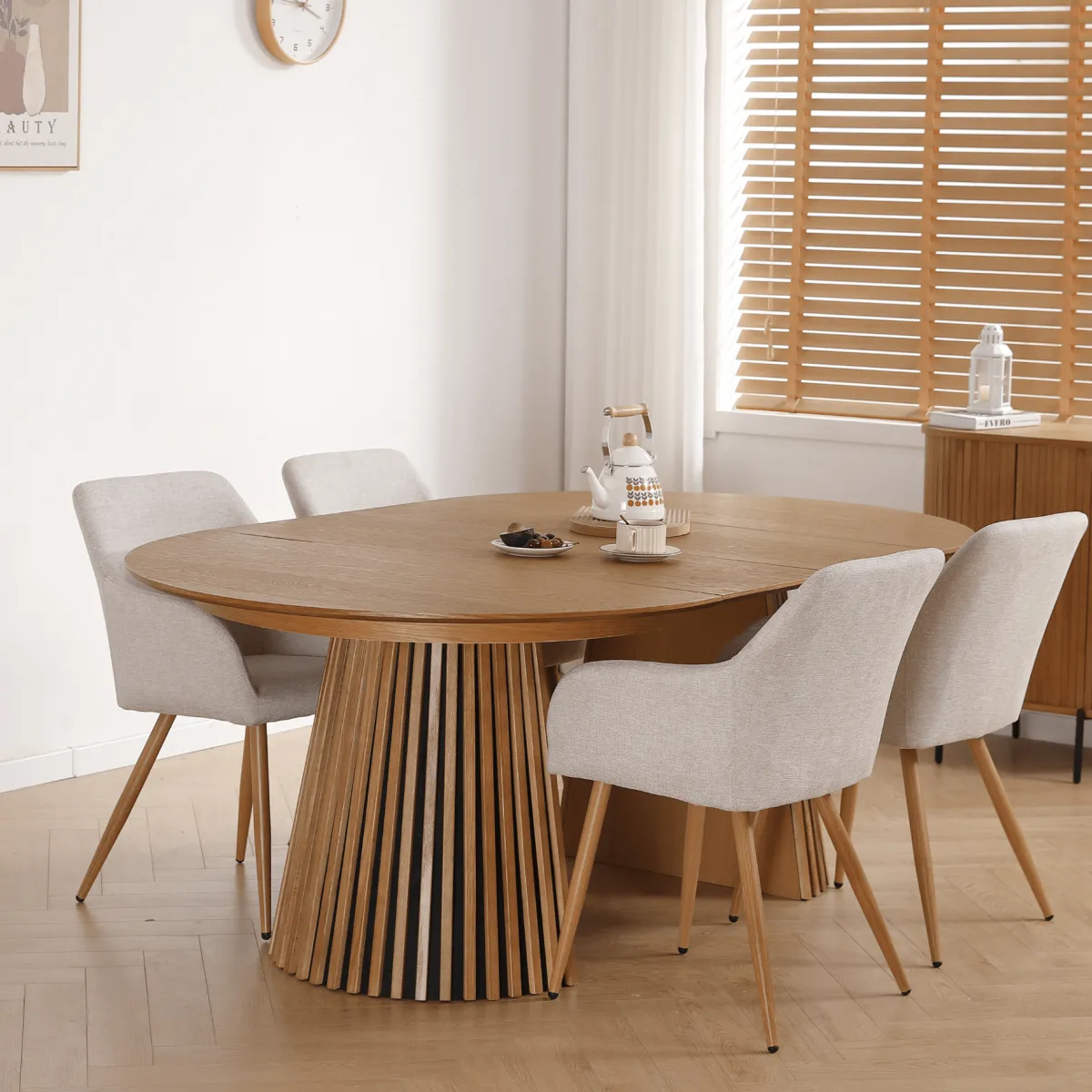 Nimara Jenna spisebordstol - beige tekstil med egelook* Spisebordsstole