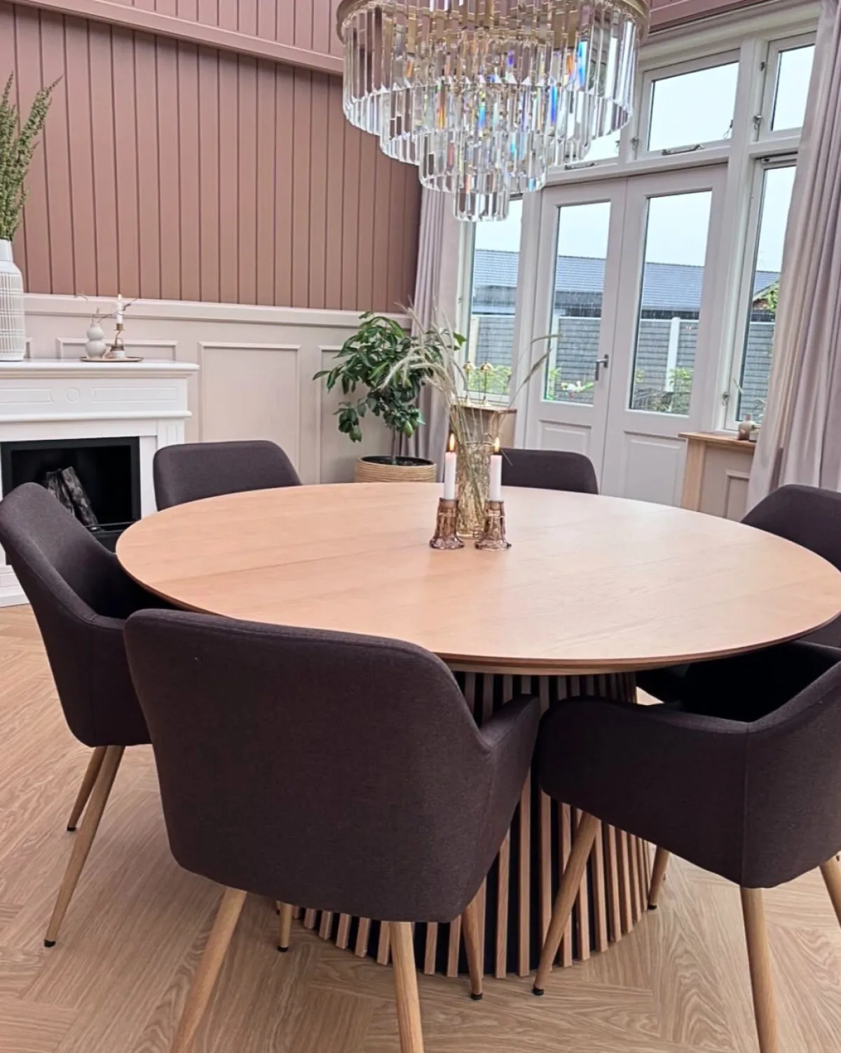 Nimara Jenna spisebordstol - brun tekstil med egelook* Spisebordsstole