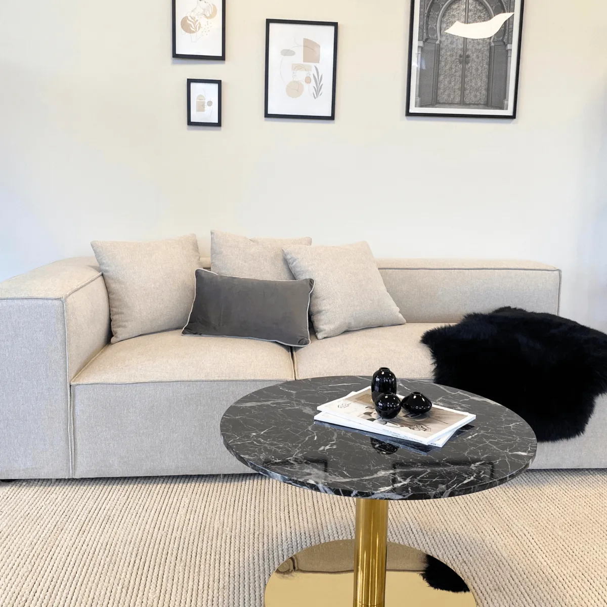 Nimara Lazio rundt sofabord i sort marmor look med guld ben - Ø70 cm* Sofaborde