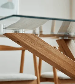 Nimara Sidney - Glas spisebord med ben i massiv egetræ 150x90 cm* Spiseborde