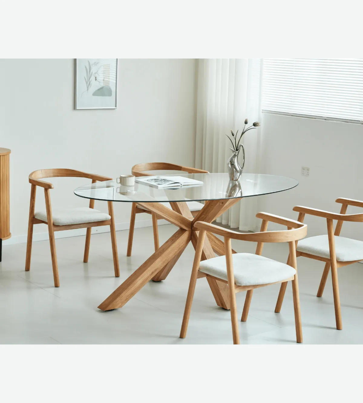 Nimara Sidney - Glas spisebord med ben i massiv egetræ 175x90 cm* Spiseborde